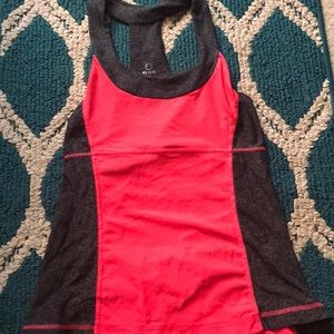 Athletic top 💕